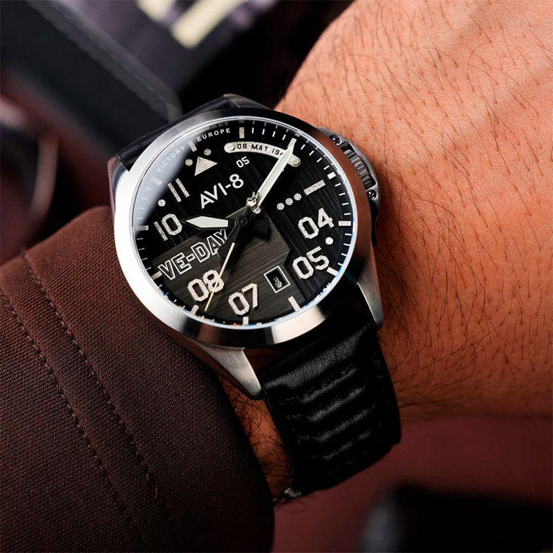 Relógio AVI-8 Patriot Automatic VE-DAY Victory Shadow AV-4082-03